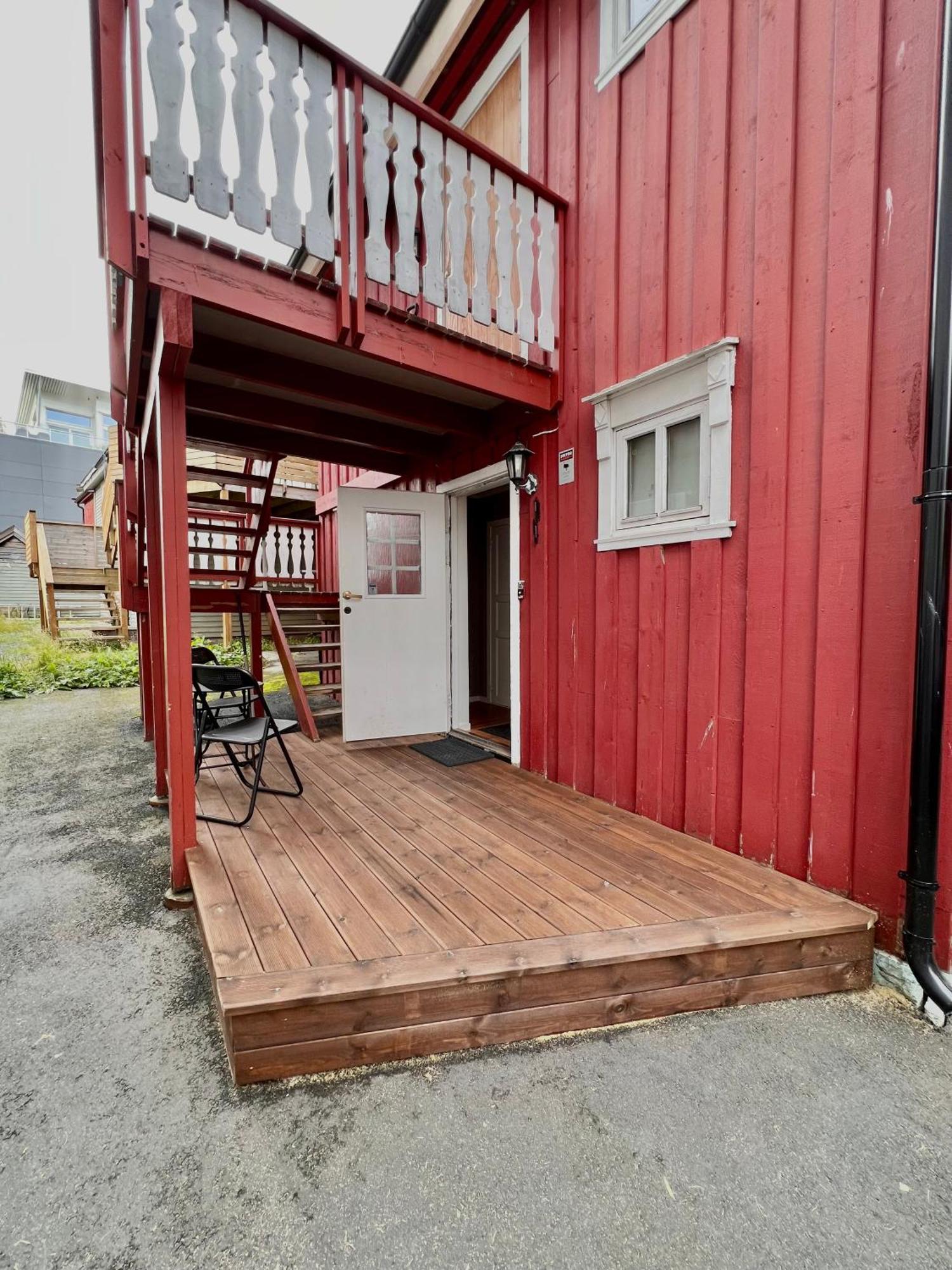 Arctic Homes - Red Polar House Тромсе Екстер'єр фото